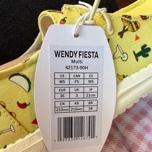 NWT Hey Dude Wendy fiesta Womens Sneakers - Yellow, Perfect for cinco de Mayo